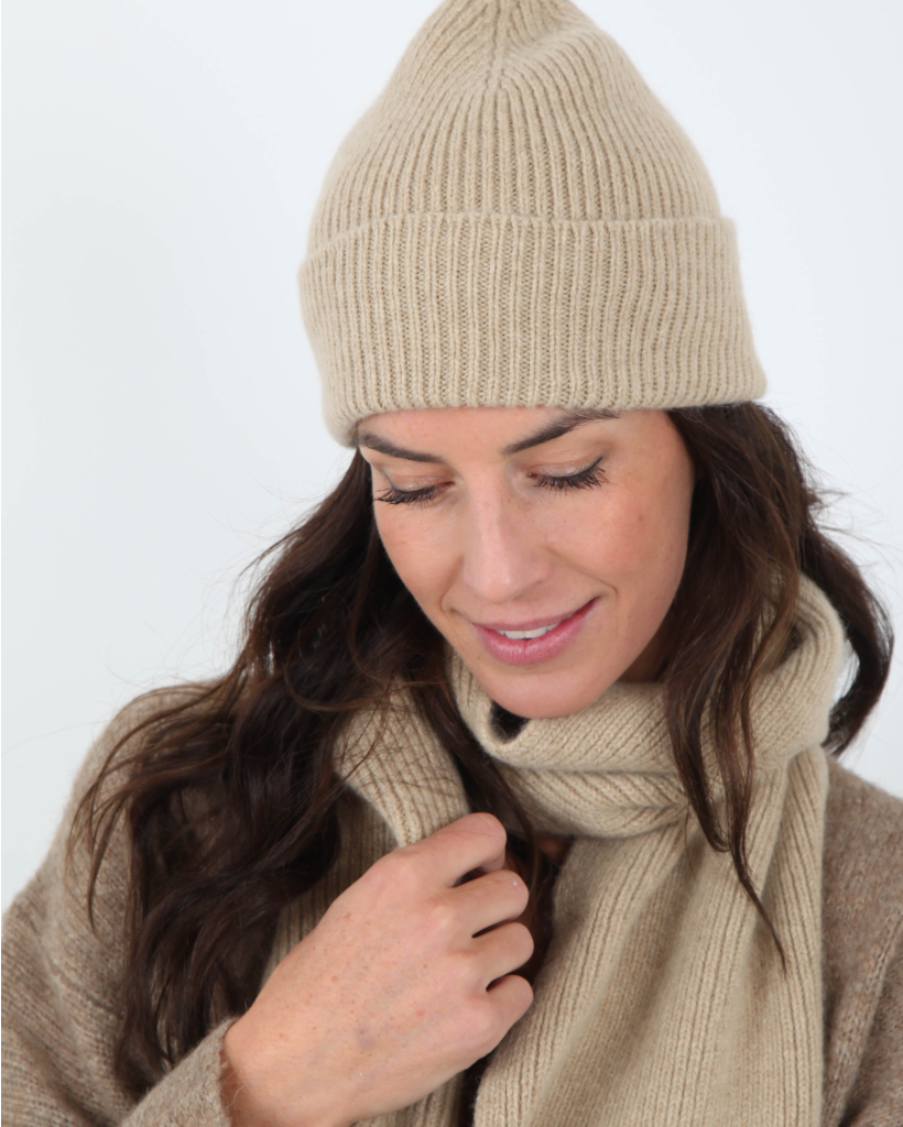 Beanie Sand
