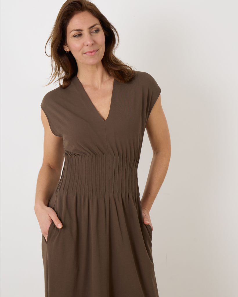 Mouwloze Midi Jurk met Geplooide Taille Taupe