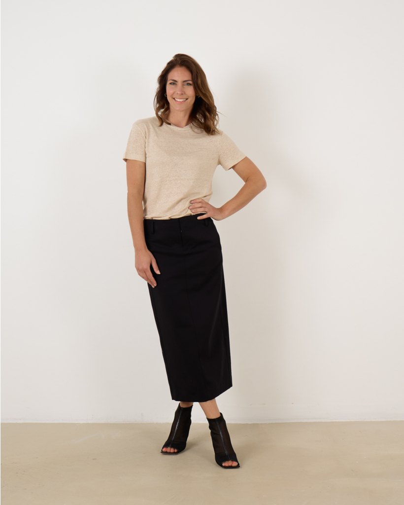 Cotton Low-Rise Straight Skirt Black