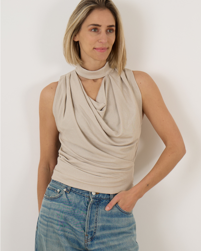 Voorbeeld trend 4: drapery blouse