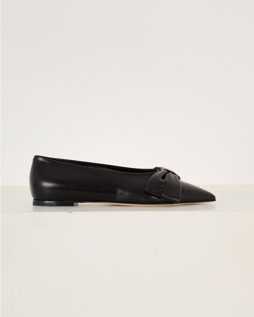 Bow Pump Black