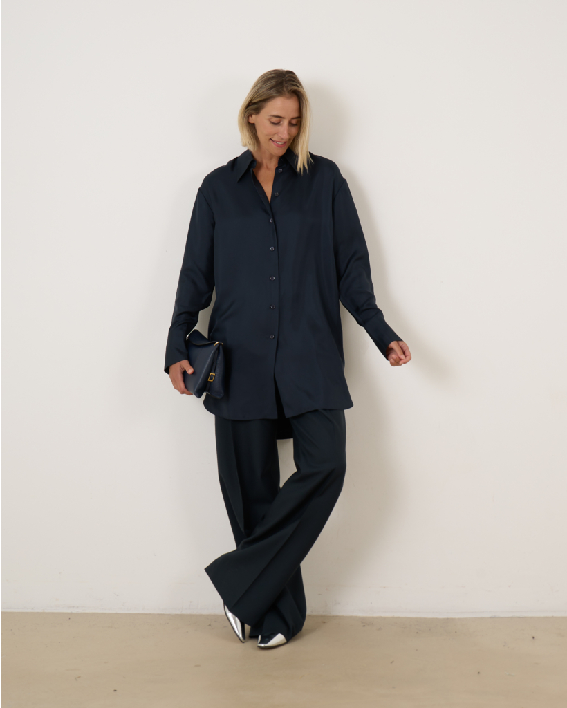 Oversized Silk Shirt Storm