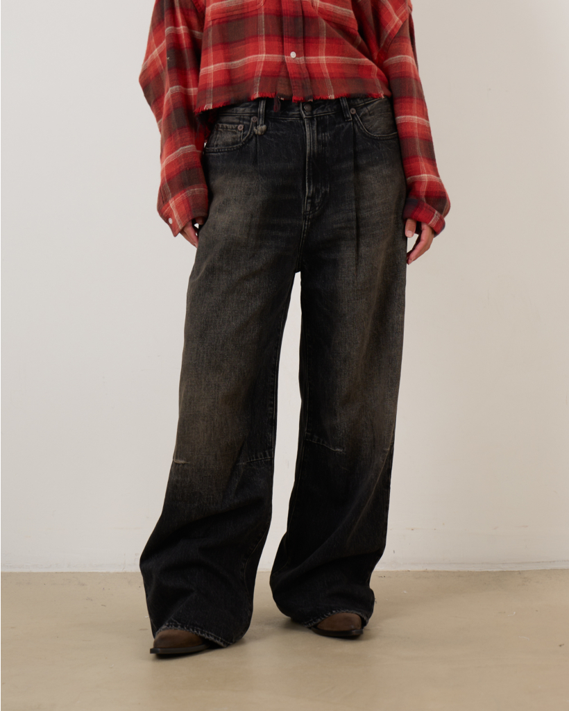 Wayne Articulated Knee Jean Ashbury Black