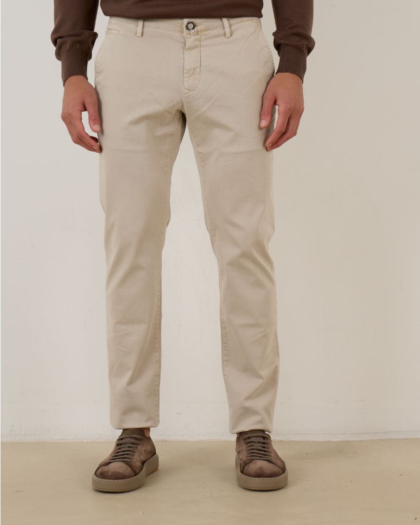 Bobby Pantalon met Steekzak Zand