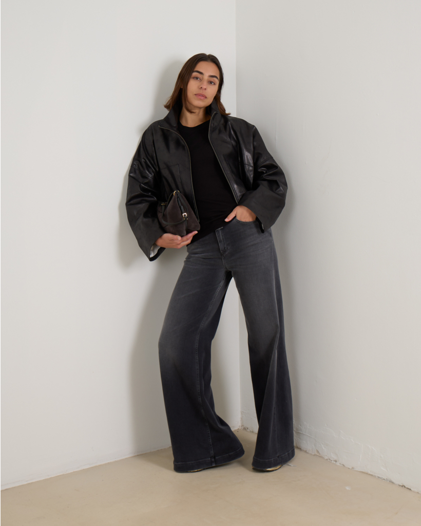 Aansluitend Ribbed Jersey T-Shirt met Stretch Zwart