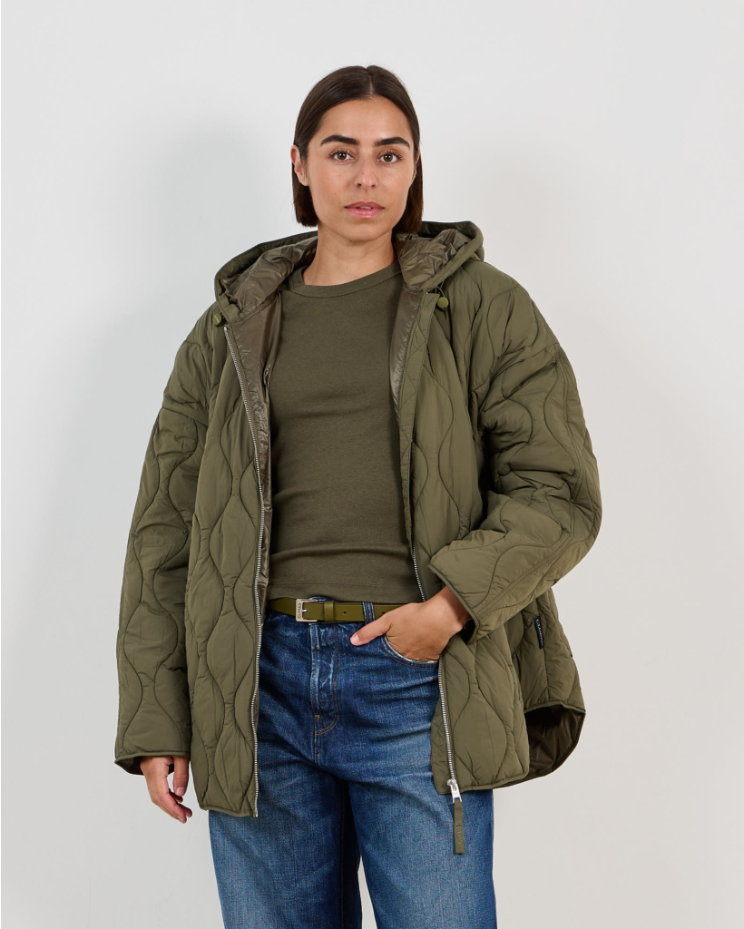 Quilted Jack met Capuchon Army Green