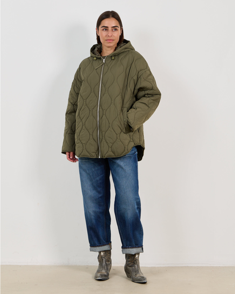 Quilted Jack met Capuchon Army Green