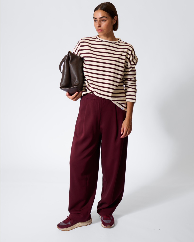 Straight leg Travel Pantalon Aubergine