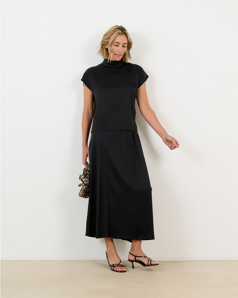 Idonea rok midi black