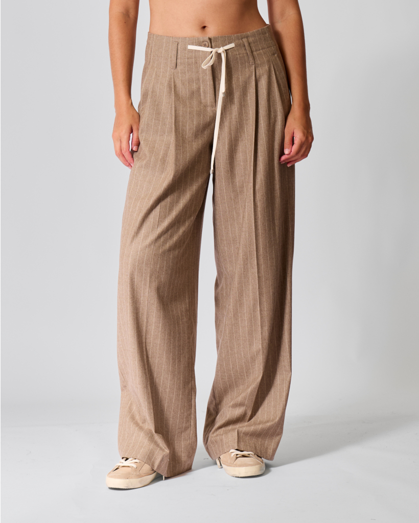 Addison Pinstripe Trekkoord Pantalon Beige