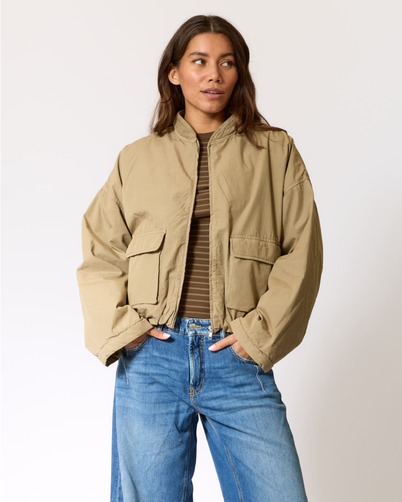 Cropped Pilotenjack met Corduroy Kraag Dessert
