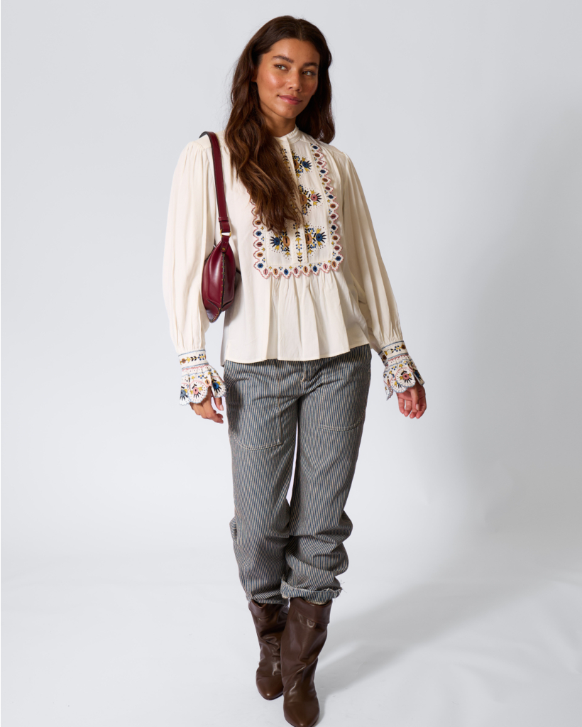 Monique Blouse met Borduursel Ecru