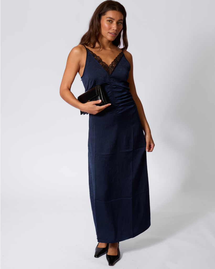 Atalie Gerimpelde Maxi Jurk met Kant Eclipse Blue