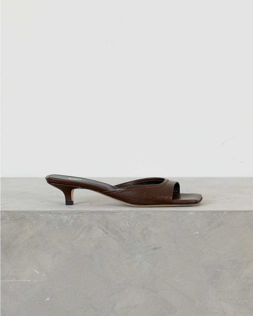 Pilar Pitone Classic Muil Bruin