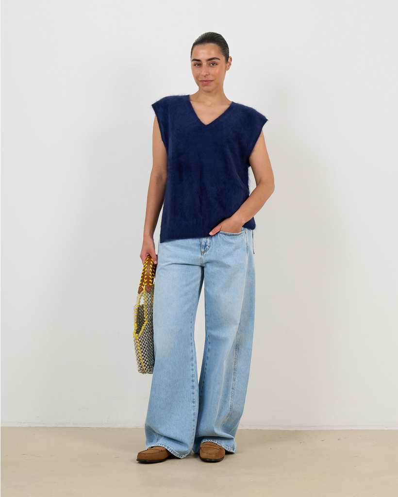 Miriam Cashmere Mouwloze Trui Marine