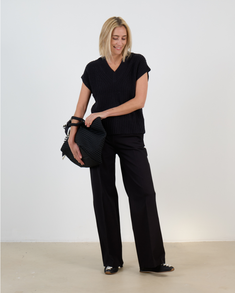 Nylas Cotton Knit V-hals Pullover Zwart