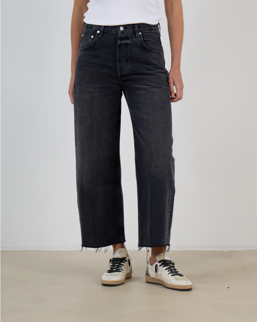 Ayla Raw Hem Crop in Bronson Zwart