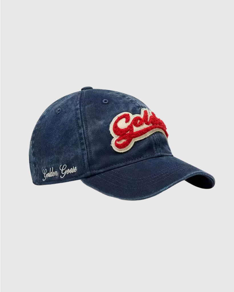 Denim Baseball Pet met Rode 'Golden' Patch