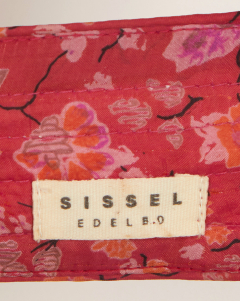 Sissel Edelbo Kara Silk Belt rood met bloemenprint