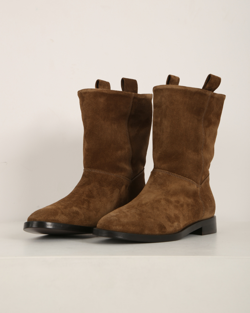 Closed Suede Boots Tawny Brown