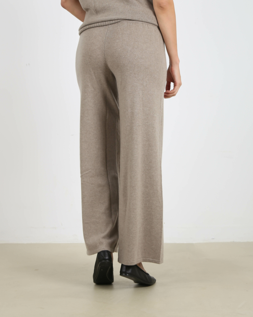 Lisa Yang Sofi Trousers taupe