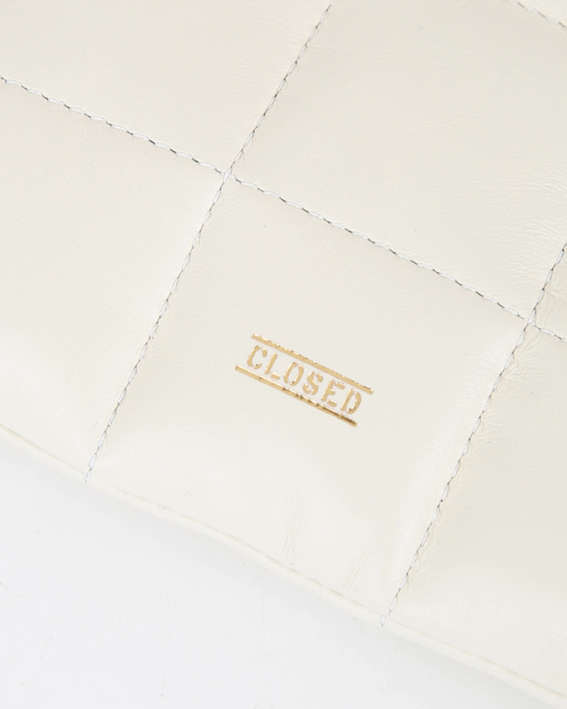 Closed Leather Pouch vanilla sherbet