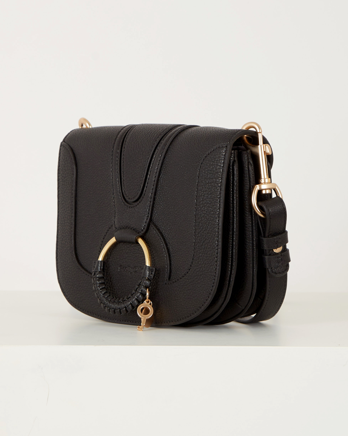 hana  Hana Medium black