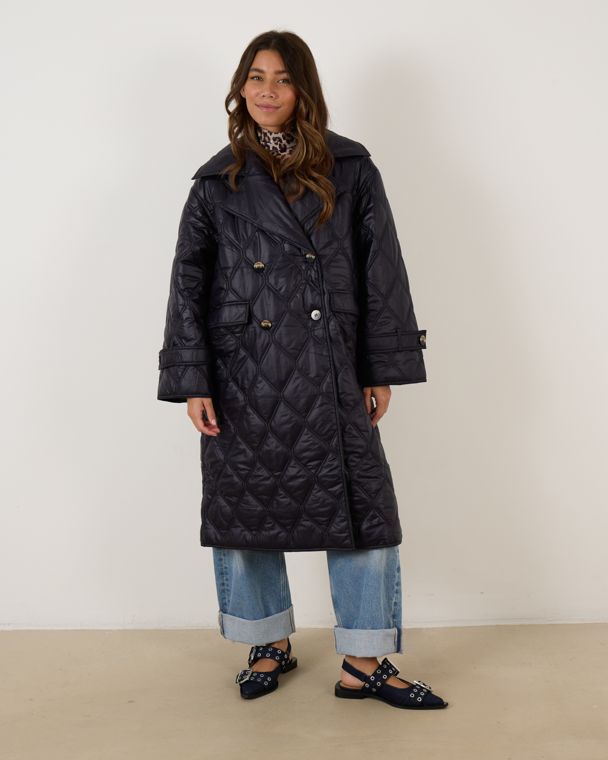 shiny-quilt-coat-deep-well