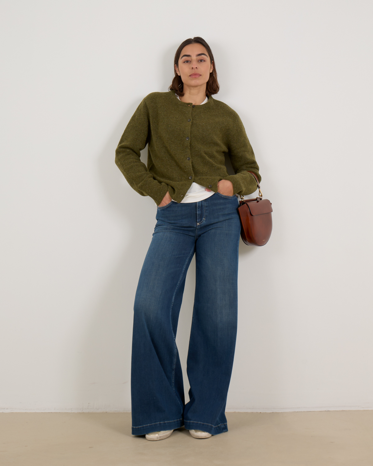 Closed Stretchy Mouwloze Crewneck Top Wit