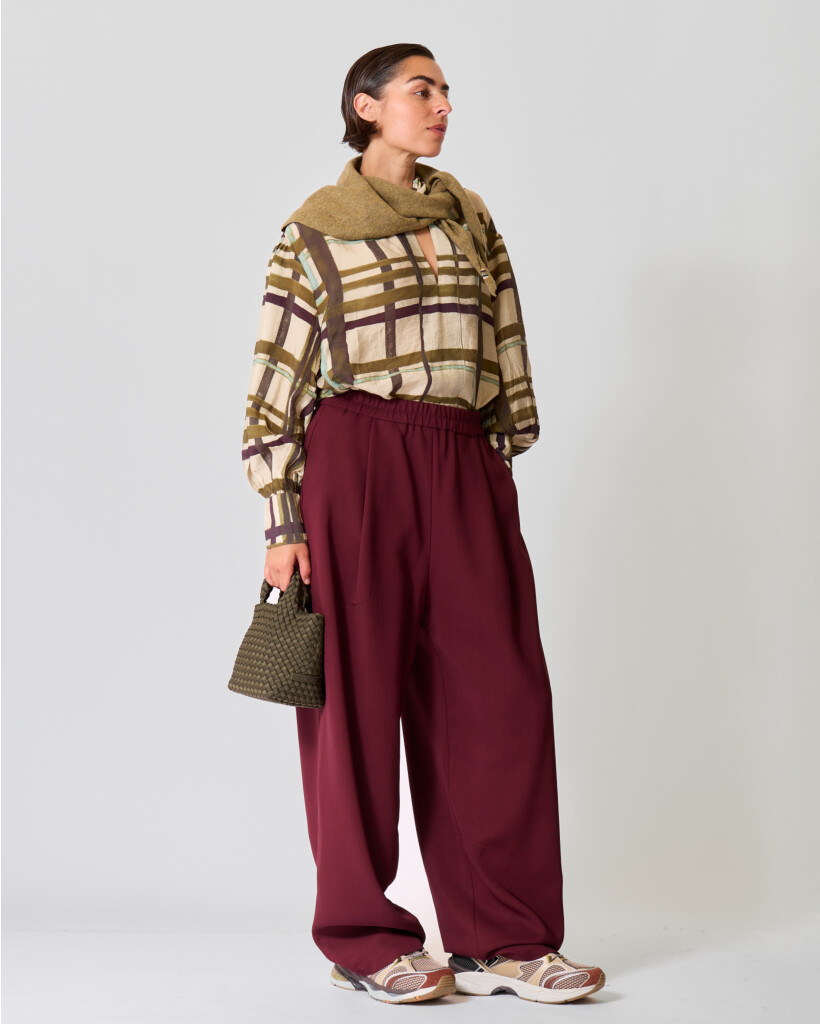 Straight leg Travel Pantalon Aubergine