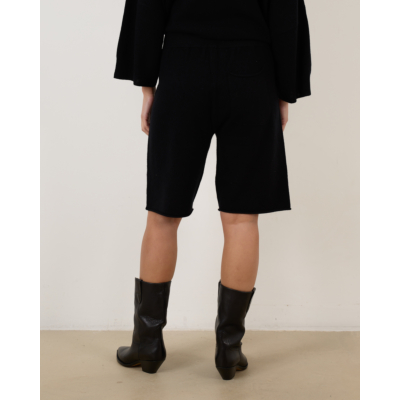 Extreme Cashmere N°240 Laufen Short Raven