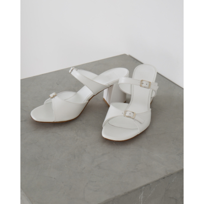 Maryam Nassir Zadeh Una Sandals White