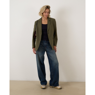 Closed Stretchy Aangesloten T-Shirt met Lage Hals Navy