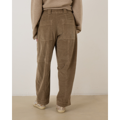 Closed Ribcord Broek Beige