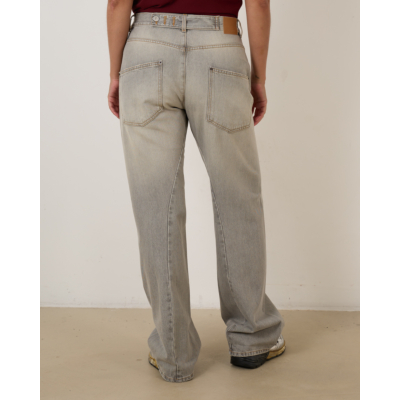 6397 Big Twisted Seam JeanS Light Tinted Grey