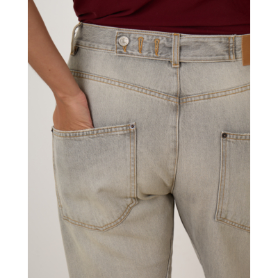 6397 Big Twisted Seam JeanS Light Tinted Grey