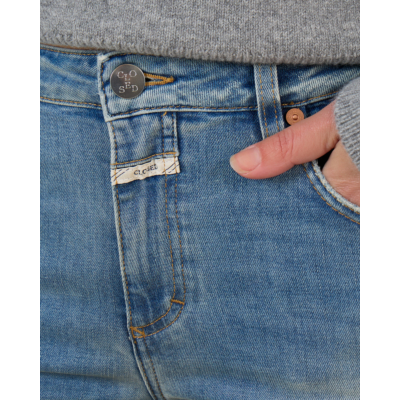 Closed Jovanna Flared Jeans met Stretch Stonewashed Blauw