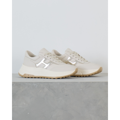 Hogan Hyperlight Suede Sneaker met Hoge Zool Off-White