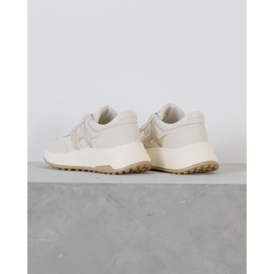 Hogan Hyperlight Suede Sneaker met Hoge Zool Off-White