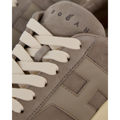 Hogan Hyperlight Suede Sneaker met Hoge Zool Taupe
