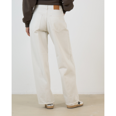 6397 Tuxedo Roomy Alabaster Jean Met Streep