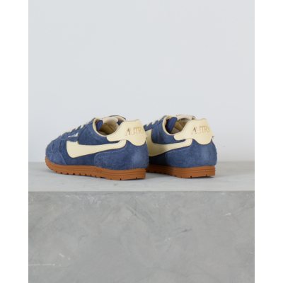Autry Windspin Suede Sneakers Blauw