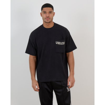 Hopeium Useless T-Shirt met Borstzak Zwart